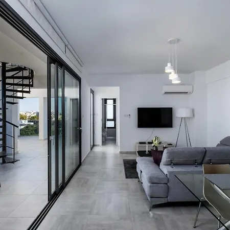 Solaar St Lazarous Apartment Larnaca